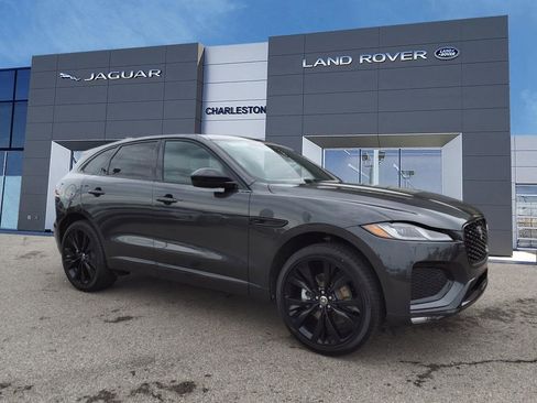 Certified 2025 Jaguar F-PACE R-Dynamic S image 7