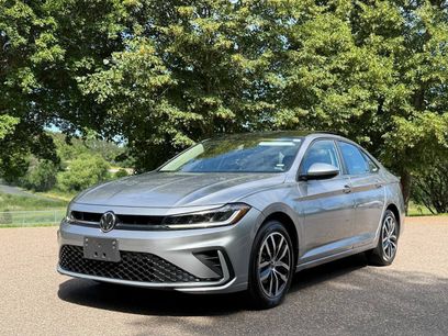 Used 2025 Volkswagen Jetta SE