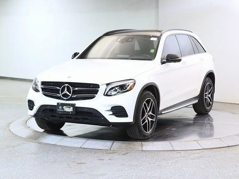 Used 2019 Mercedes-Benz GLC 300 4MATIC image 9