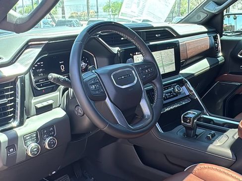 Used 2025 GMC Sierra 1500 Denali Ultimate AWD/4WD image 18