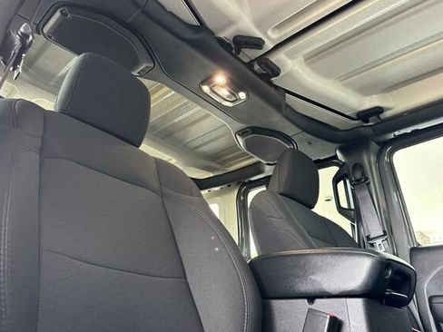 Used 2022 Jeep Wrangler Unlimited Sport AWD/4WD image 14