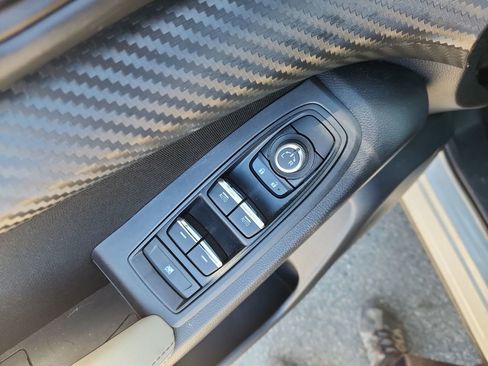 Used 2023 Subaru Ascent Premium w/ Convenience Package image 12