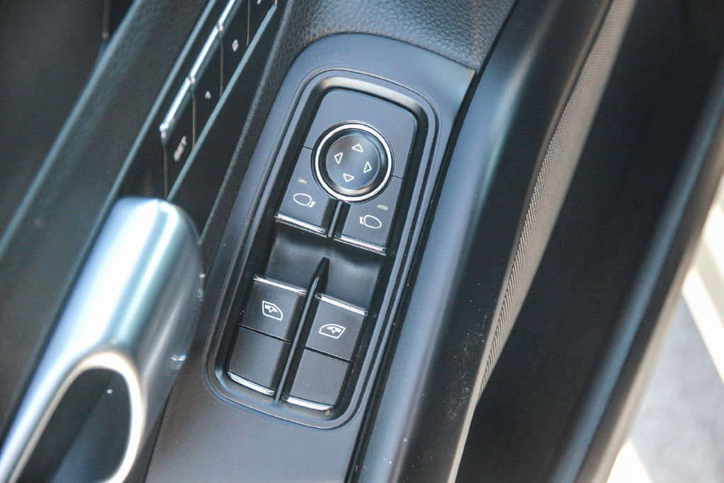 Used 2019 Porsche 718 Boxster RWD image 19