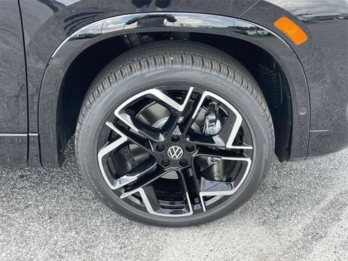 Used 2025 Volkswagen Atlas SEL Premium R-Line AWD/4WD image 12