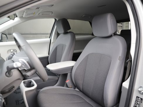 Used 2024 Hyundai Ioniq 5 SE image 17