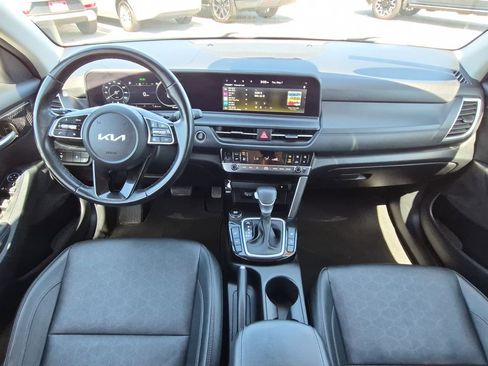 Used 2024 Kia Seltos EX FWD image 20
