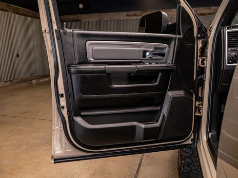 Used 2018 RAM 2500 Power Wagon w/ Leather & Luxury Group image 28