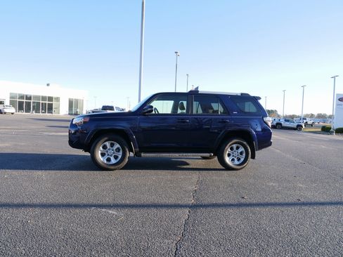 Used 2023 Toyota 4Runner SR5 Premium image 6