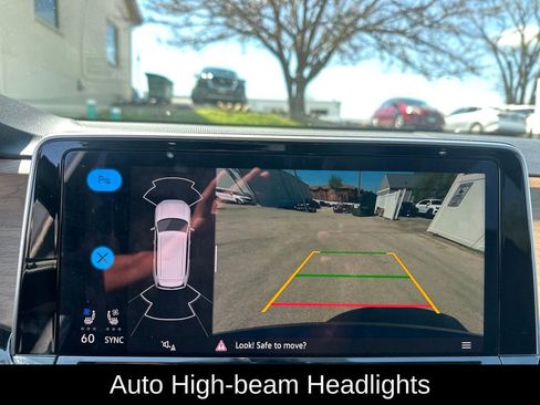 Used 2025 Volkswagen Atlas SE image 17