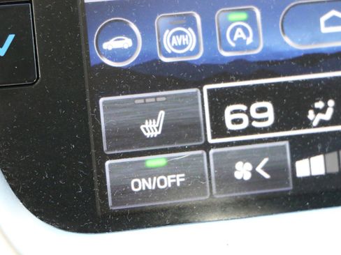 Used 2023 Subaru Outback Premium image 22