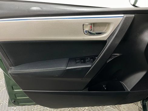 Used 2015 Toyota Corolla LE FWD image 18