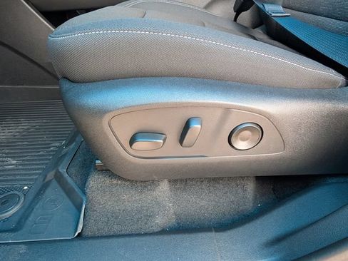 New 2026 Chevrolet Traverse LT w/ Driver Confidence Package FWD image 12