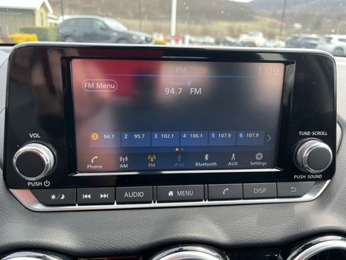 Used 2025 Nissan Sentra S image 16