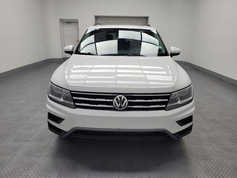 Used 2021 Volkswagen Tiguan SE w/ Panoramic Sunroof Package image 15
