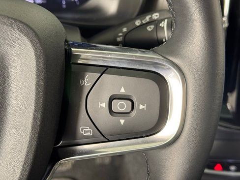 New 2025 Volvo XC40 B5 Plus w/ Climate Package image 31