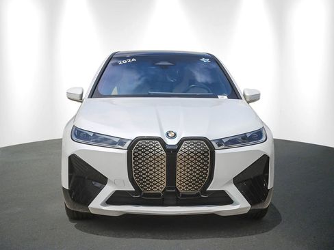 Certified 2024 BMW iX xDrive50 w/ Premium Package AWD/4WD image 2