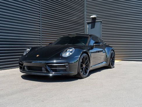 Used 2024 Porsche 911 Carrera S RWD image 1