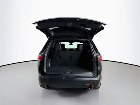 Used 2022 Chevrolet Traverse LT w/ LT Premium Package FWD image 29