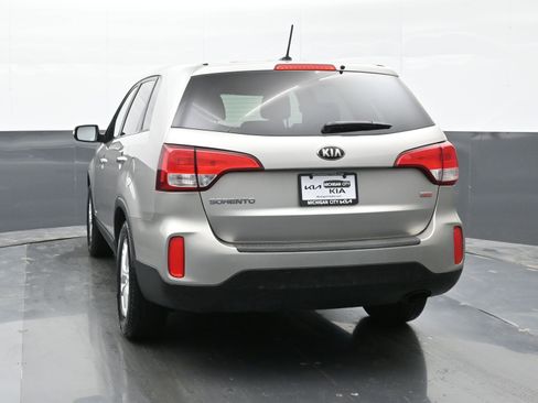 Used 2014 Kia Sorento LX image 7