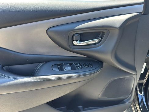 Used 2019 Nissan Murano SV w/ Premium Package AWD/4WD image 13