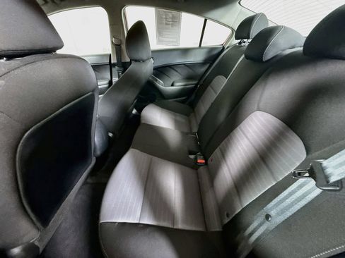 Used 2018 Kia Forte S w/ S Technology Plus Package FWD image 23