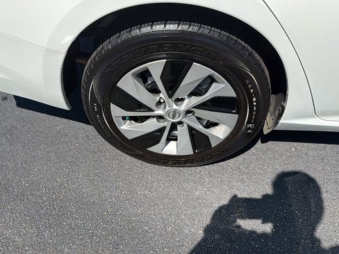 Used 2022 Nissan Altima 2.5 S FWD image 37