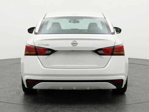Used 2025 Nissan Altima 2.5 SV FWD image 7