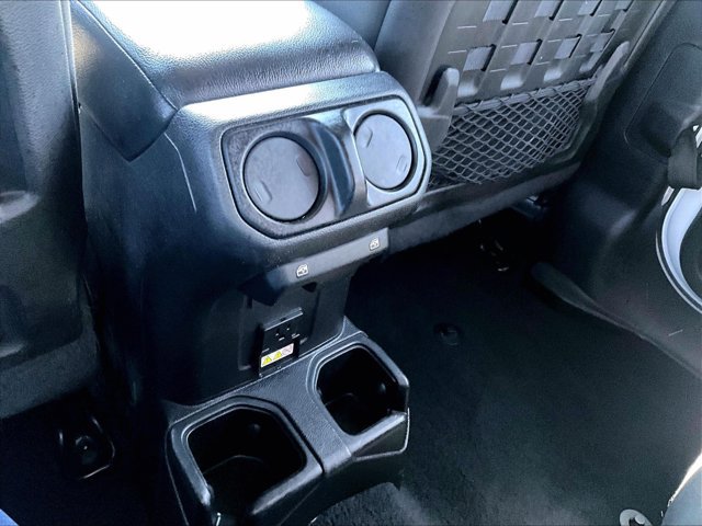 Used 2019 Jeep Wrangler Unlimited Rubicon AWD/4WD image 22