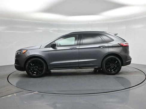 Certified 2022 Ford Edge SE w/ Black Appearance Package image 30