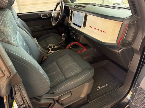 Used 2025 Ford Bronco Heritage Edition AWD/4WD image 28