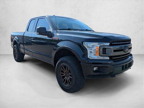 Used 2018 Ford F150 XLT w/ Equipment Group 302A Luxury AWD/4WD image 3