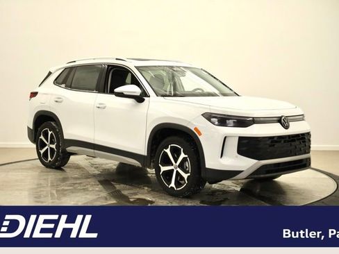 New 2026 Volkswagen Tiguan SE AWD/4WD image 1