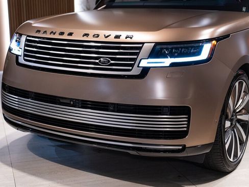 Used 2023 Land Rover Range Rover SV AWD/4WD image 38