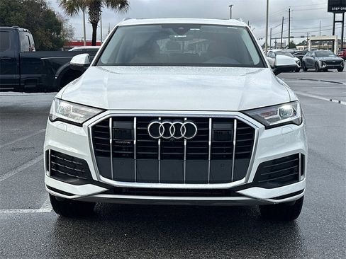 Used 2023 Audi Q7 2.0T Premium w/ Convenience Package image 3