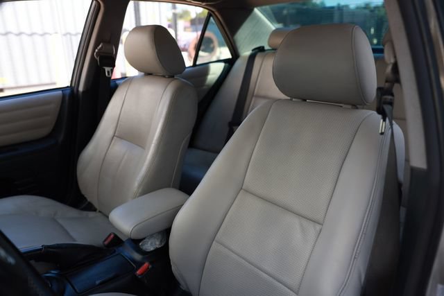 Used 2004 Lexus IS 300 RWD image 9