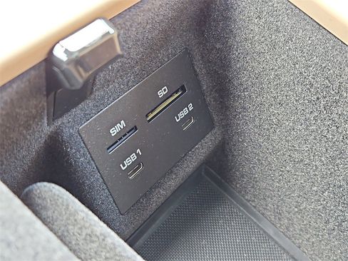 New 2026 Porsche Macan image 16