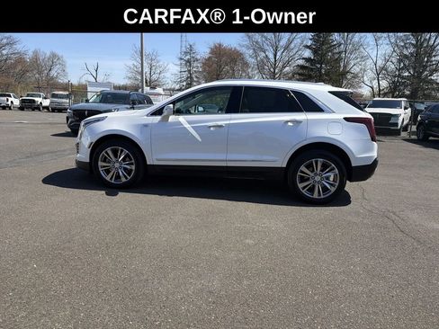 Used 2024 Cadillac XT5 Premium Luxury image 2