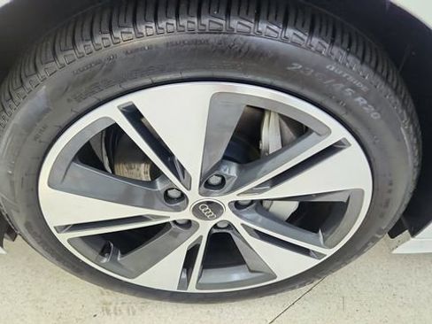 Used 2025 Audi A6 e-tron Premium w/ Convenience Package image 57