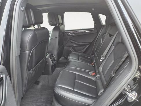 Used 2024 Porsche Macan AWD/4WD image 16