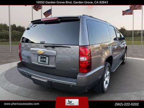 Used 2012 Chevrolet Suburban LTZ image 10