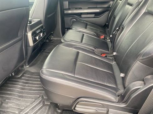 Used 2020 Ford Expedition XLT w/ Equipment Group 202A AWD/4WD image 10