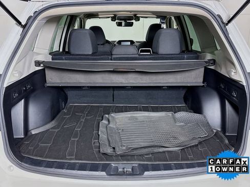 Used 2020 Subaru Forester Premium AWD/4WD image 26
