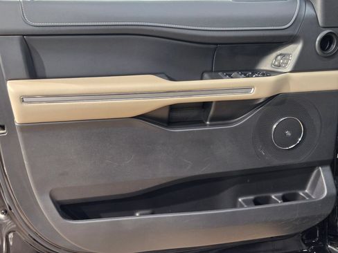 Used 2024 Ford Expedition Max Limited RWD image 20
