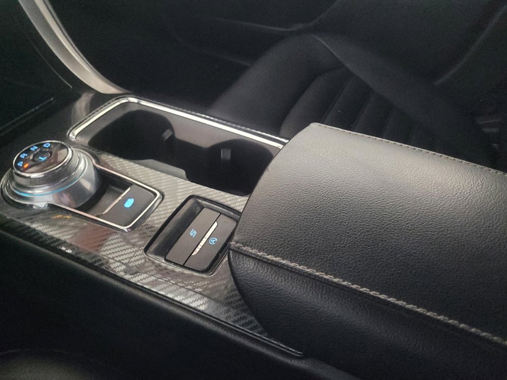 Used 2020 Ford Fusion SEL FWD image 26