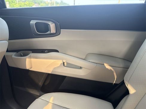 New 2025 Kia Sorento S image 26