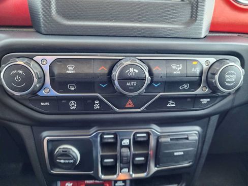 Used 2021 Jeep Gladiator Rubicon AWD/4WD image 27