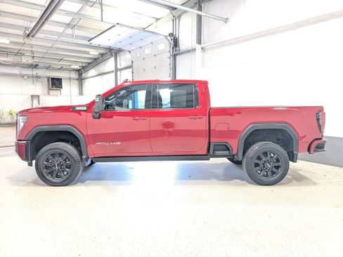 Used 2024 GMC Sierra 2500 AT4 w/ AT4 Premium Plus Package AWD/4WD image 6