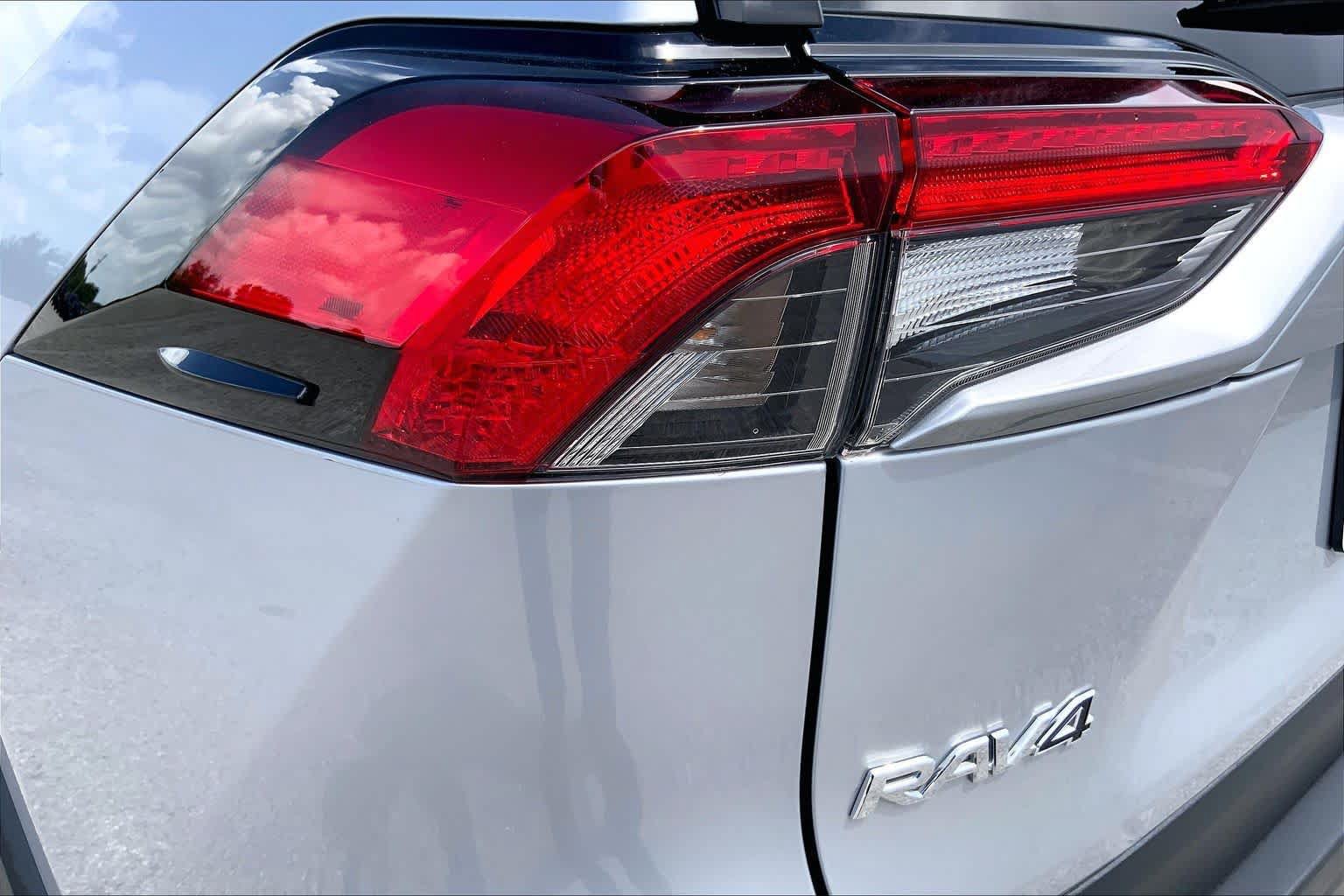 Used 2024 Toyota RAV4 XLE AWD/4WD image 28