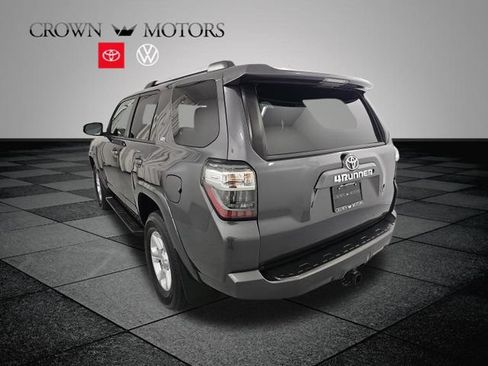 Used 2020 Toyota 4Runner SR5 AWD/4WD image 4