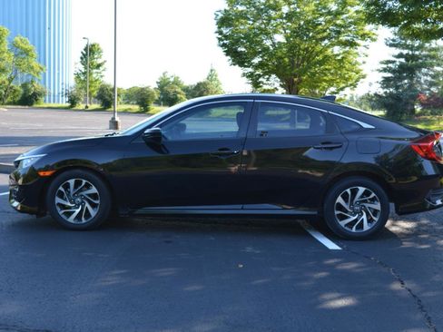 Used 2017 Honda Civic EX image 8